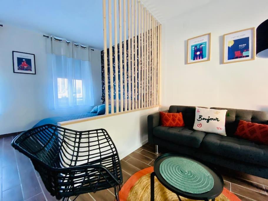 Studio D'Hotes Avec Piscine « Le Clos N°6 » Cormicy Zewnętrze zdjęcie