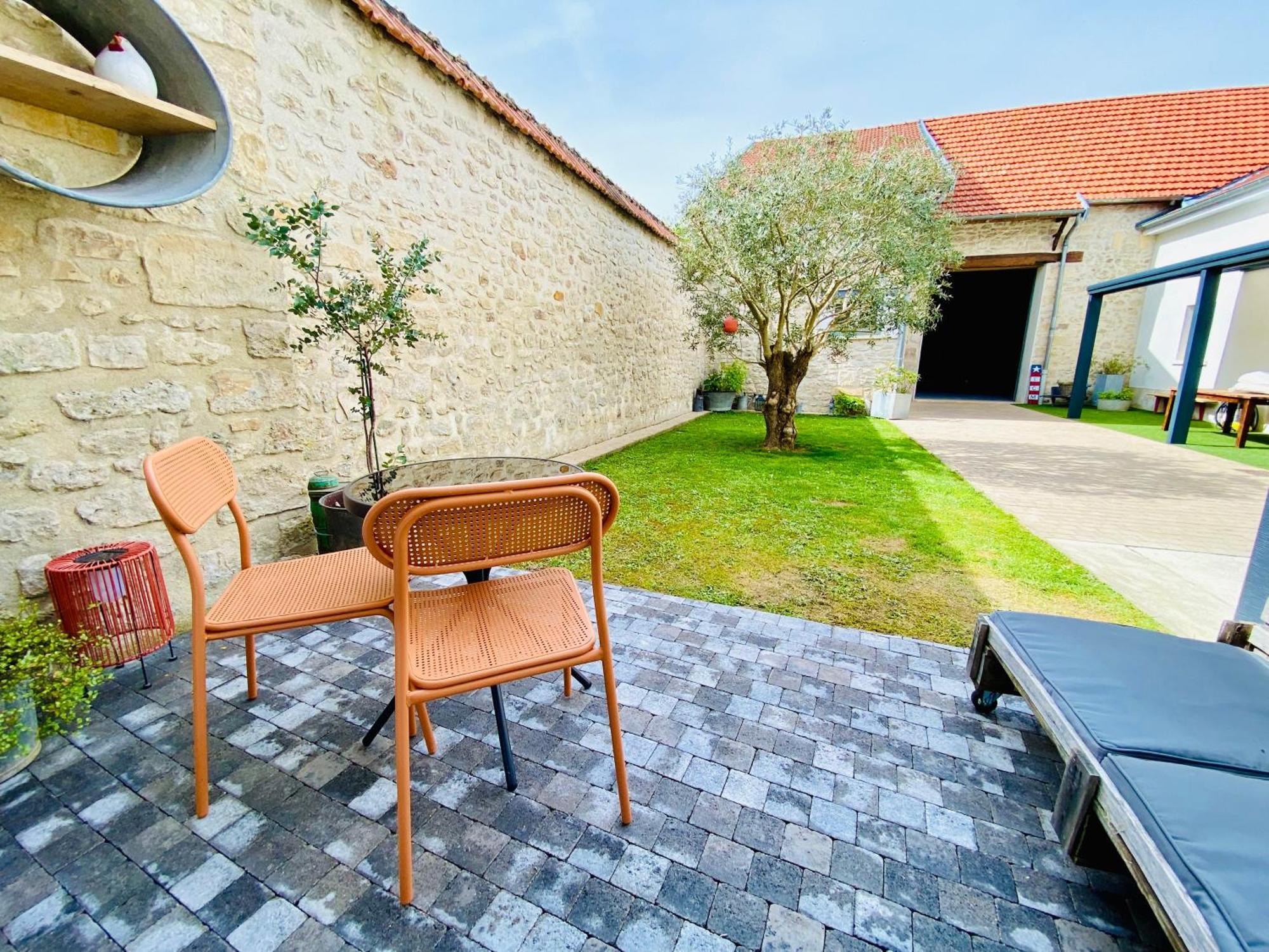 Studio D'Hotes Avec Piscine « Le Clos N°6 » Cormicy Zewnętrze zdjęcie